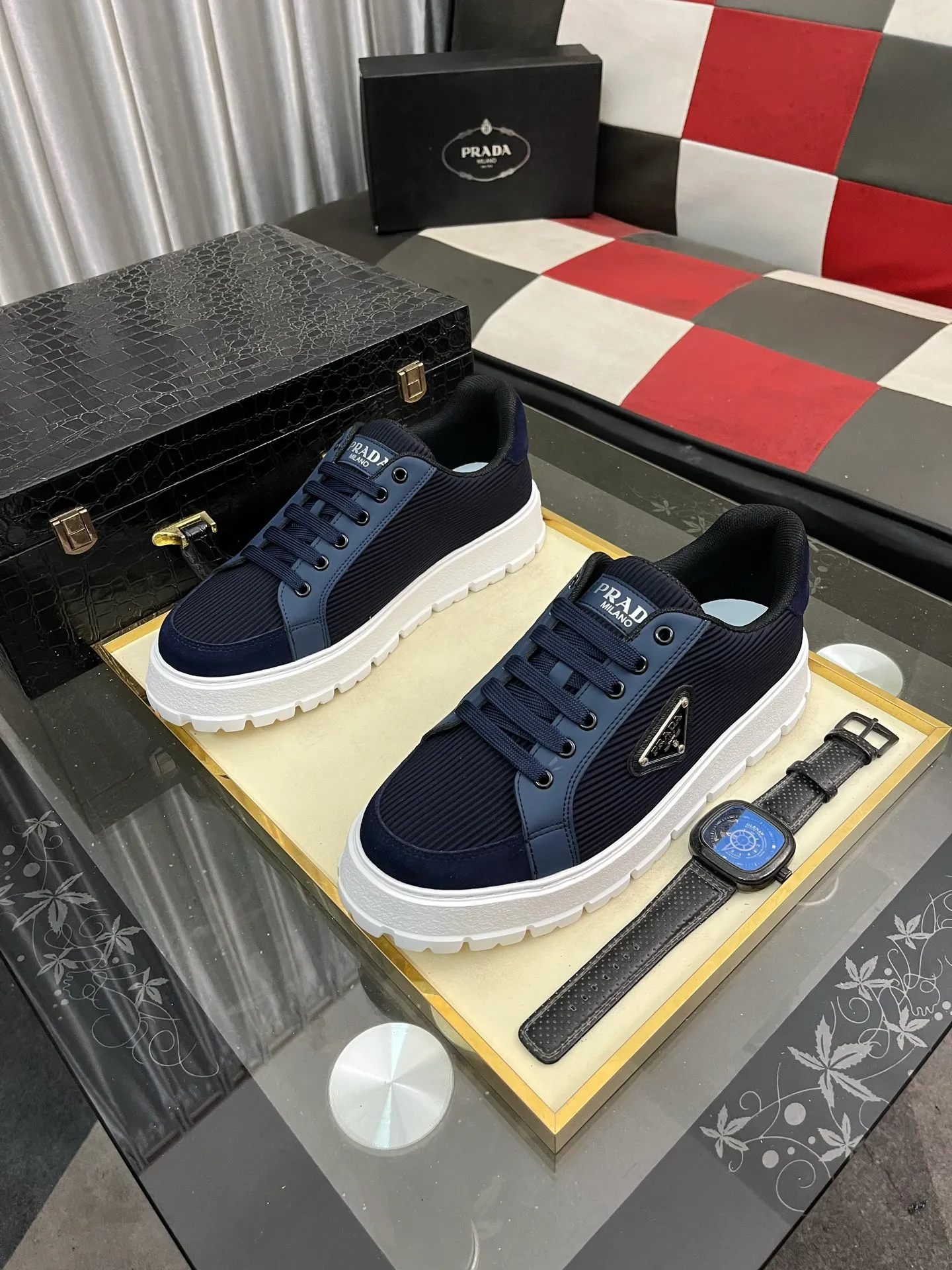Men's Men's Shoes💰440⌚️⌚️《PRADA*》The latest and most popular casual shoes, top brand [seduce] luxury~purchasing agent, top~quality. [Strong] The upper is made of imported breathable special materials ➕ breathable feet (•) with fine workmanship. Original stylish and stylish soft rubber wear-resistant outsole, light and comfortable on the foot, size: 38-445️⃣colors available